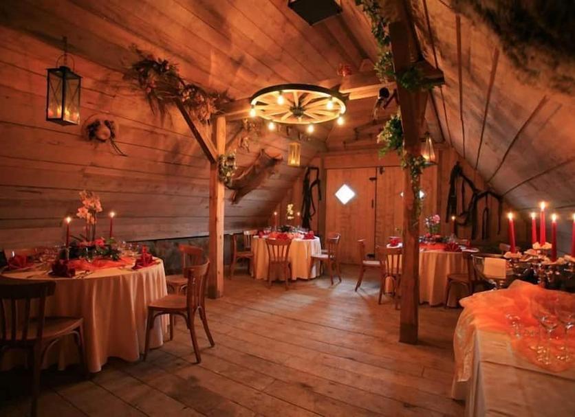 Banquet hall Photo