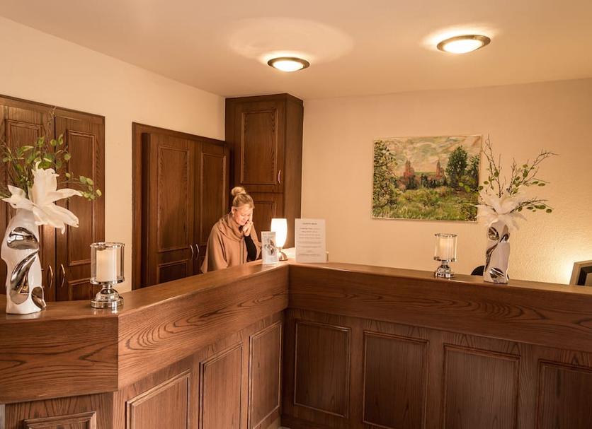 Front desk Photo