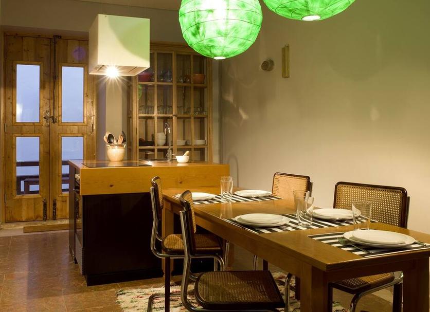 Dining room Photo