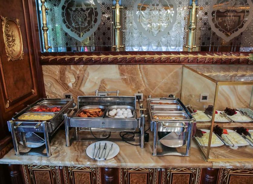 Buffet Photo
