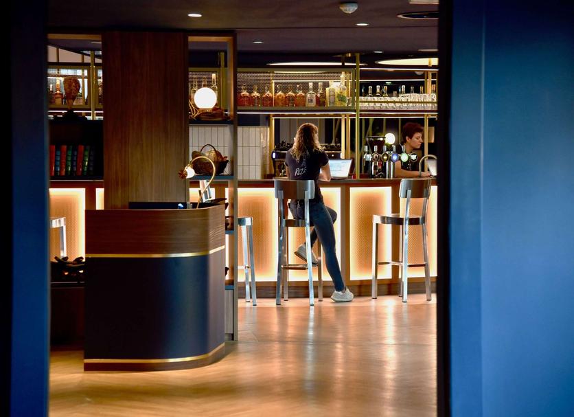 Bar Photo