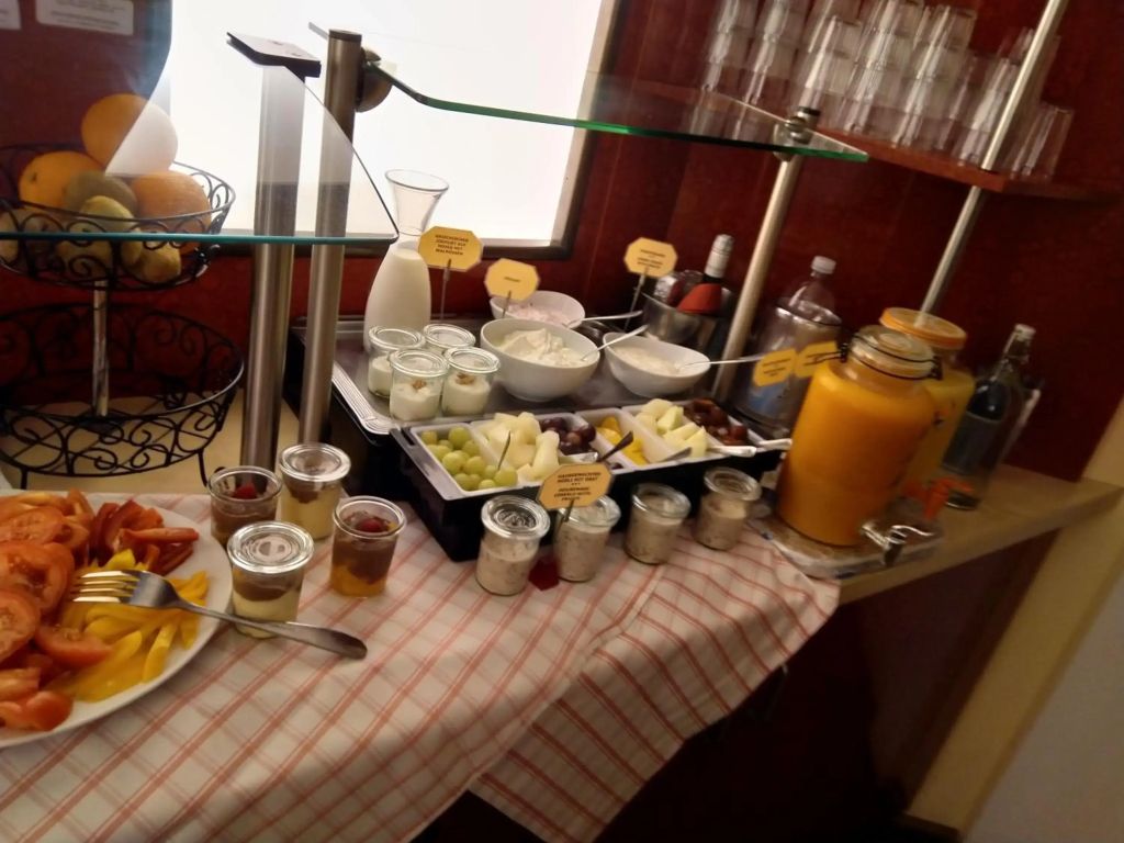 Buffet Photo