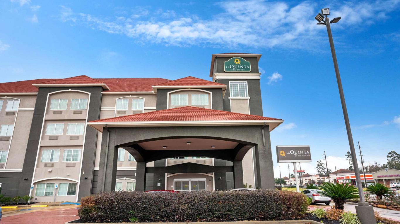 La Quinta Inn & Suites by Wyndham Houston - Magnolia