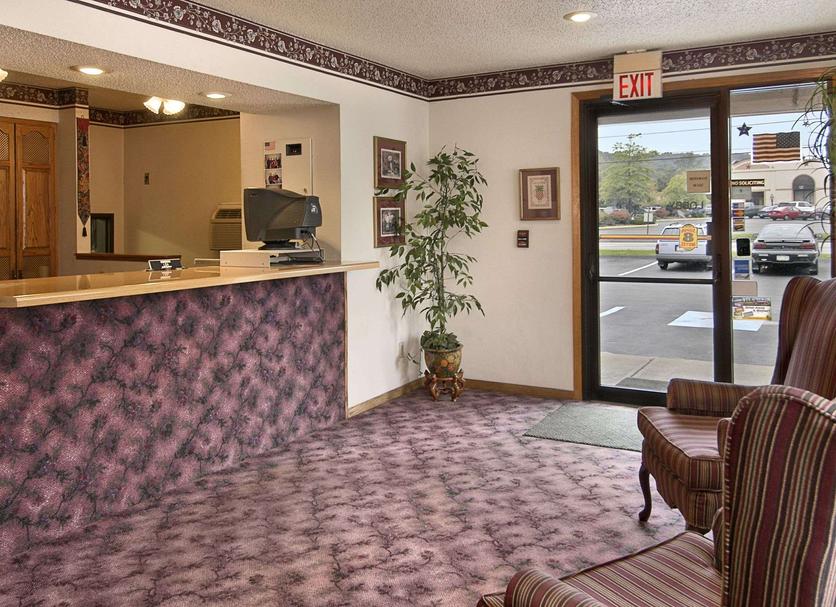 Front desk Photo