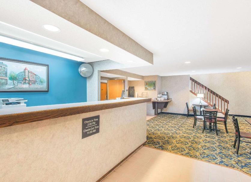Front desk Photo