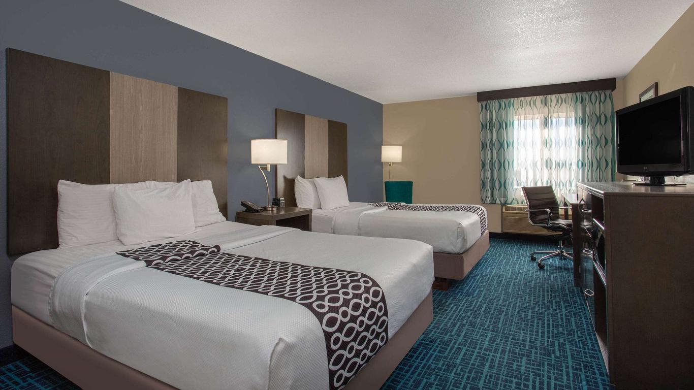 La Quinta Inn & Suites by Wyndham Peru Starved Rock St Park
