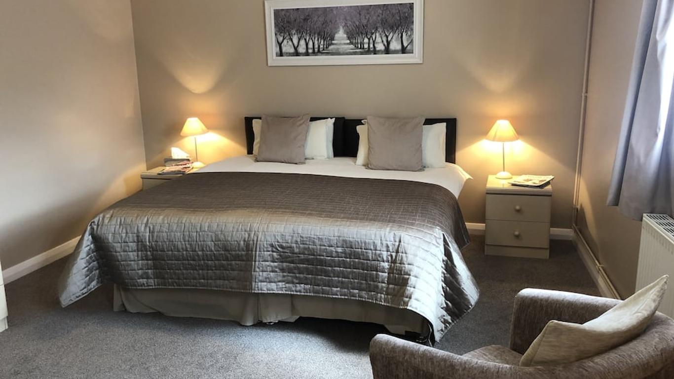 Newent Golf Club And Lodges