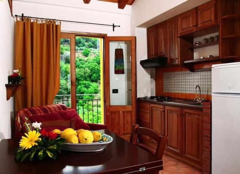 Kitchen Photo