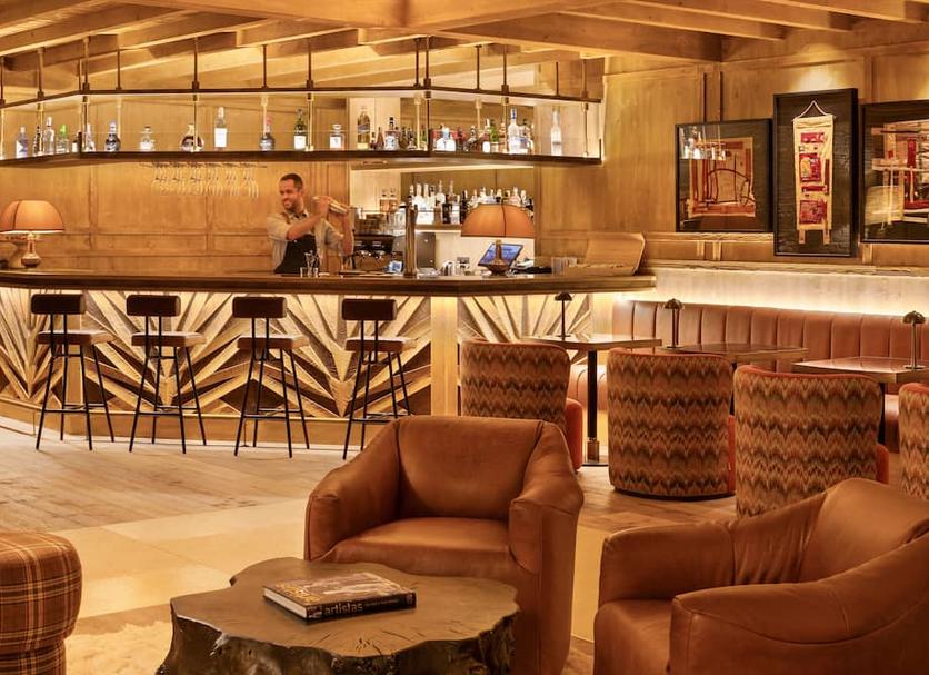 Bar Photo