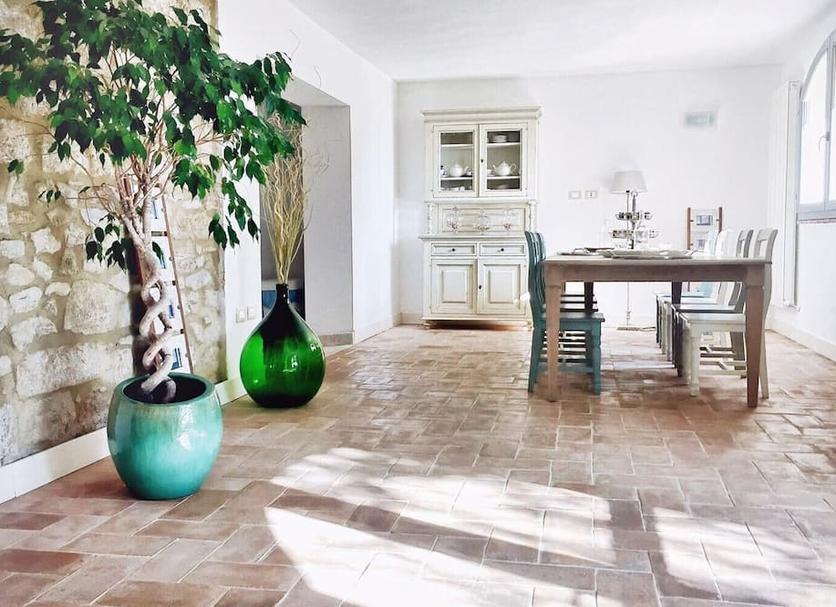 Dining room Photo