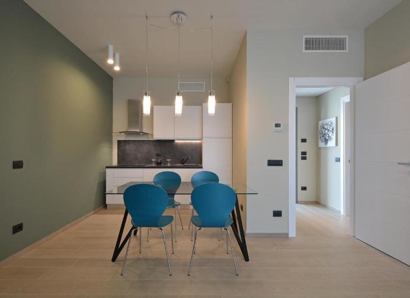 Dining room Photo