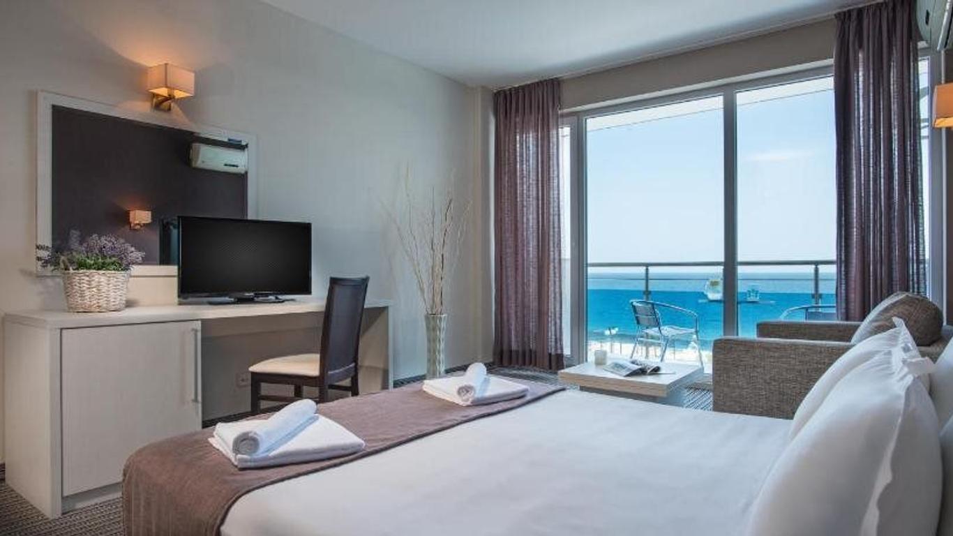 Hotel Eskada Beach