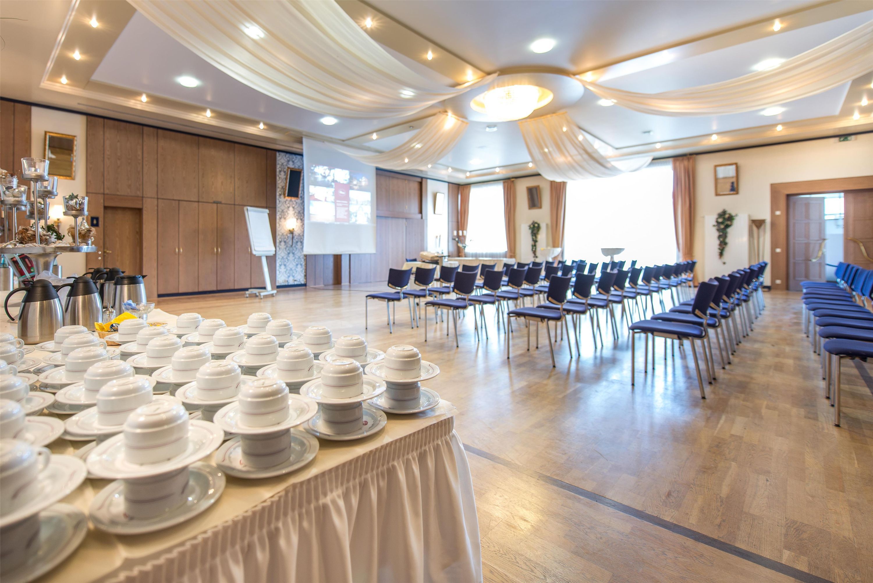 Banquet hall
