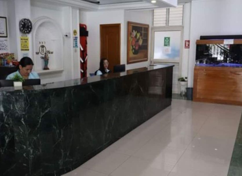 Front desk Photo