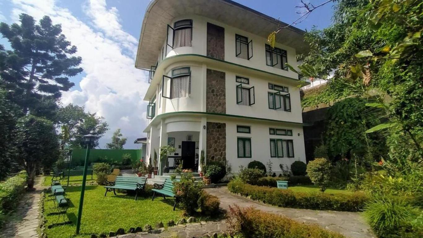 Rhenock House (a luxury villa)