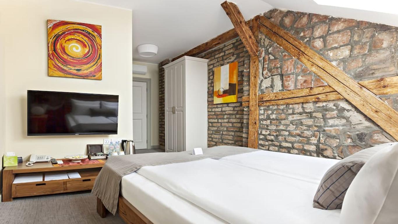 Superb Luxury Suites