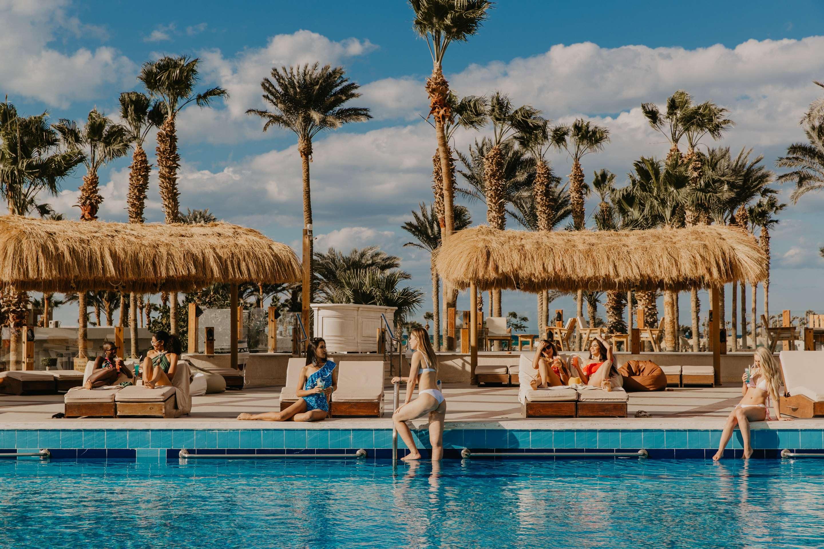 Meraki resort shop
