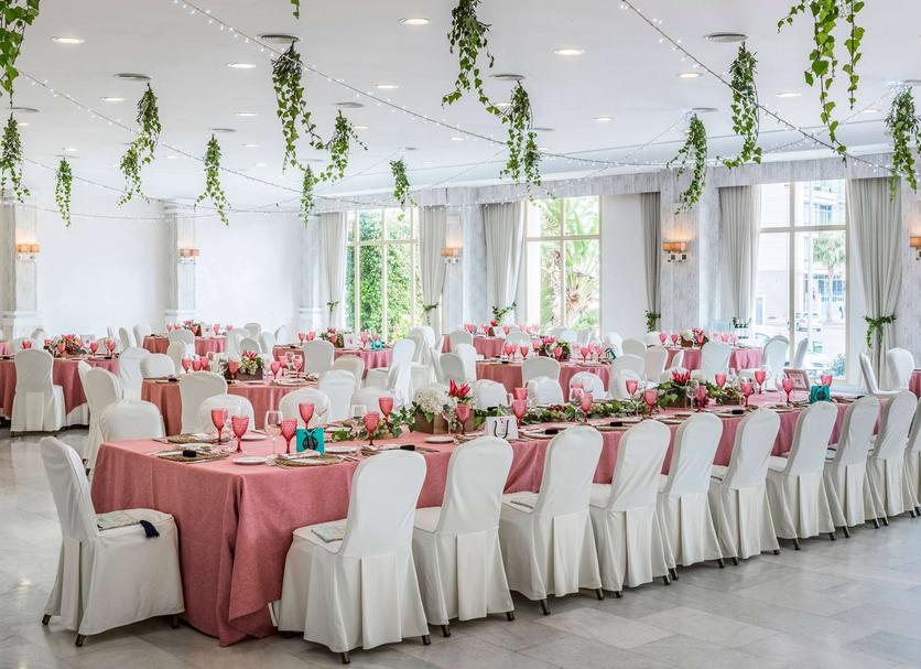 Banquet hall Photo