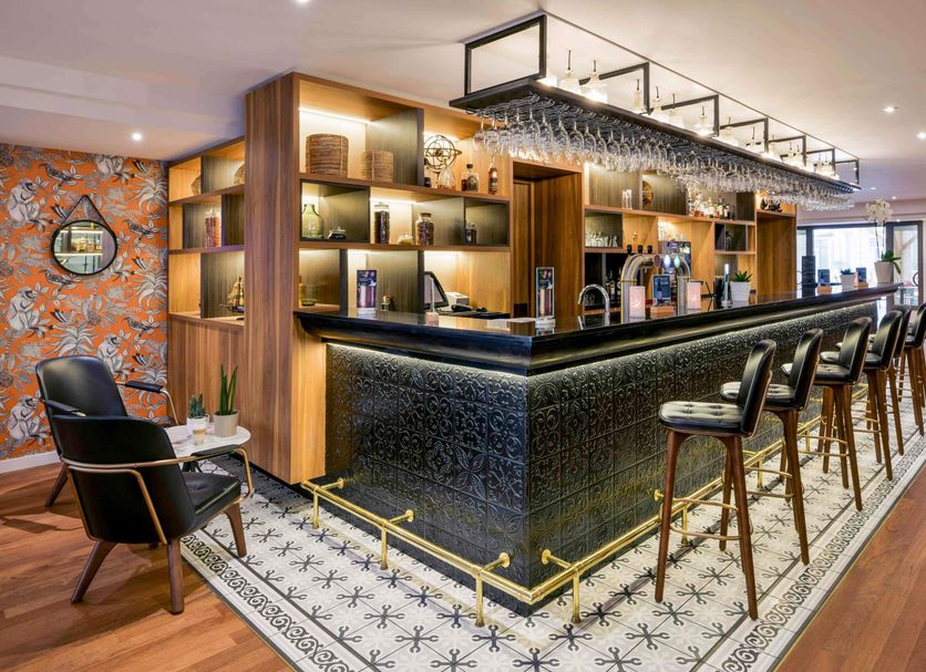 Bar Photo