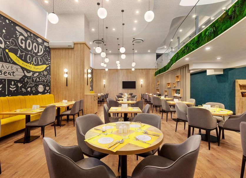 Restaurant Photo