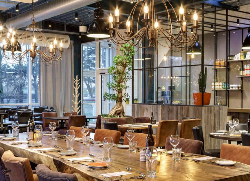 Restaurant Photo
