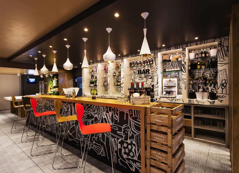 Bar Photo