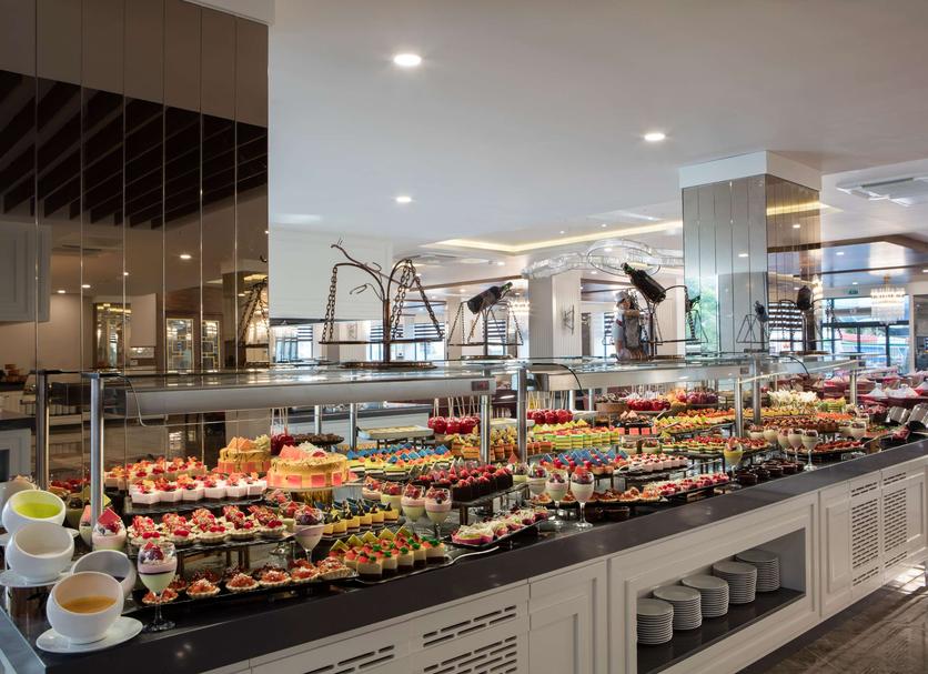 Buffet Photo