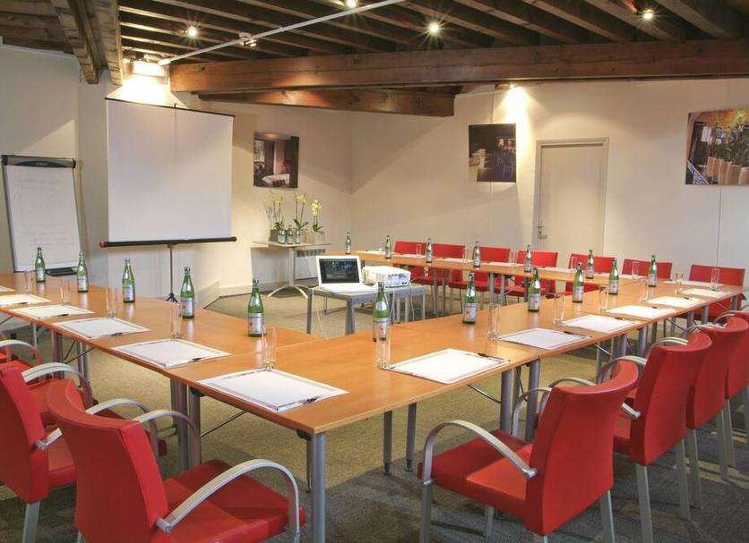 Conference room Photo