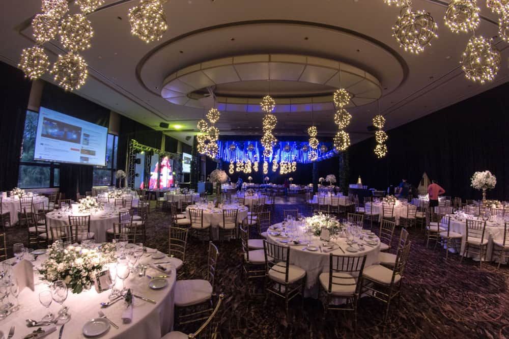 Banquet hall