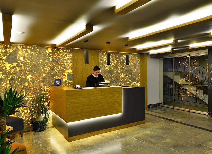 Front desk Photo