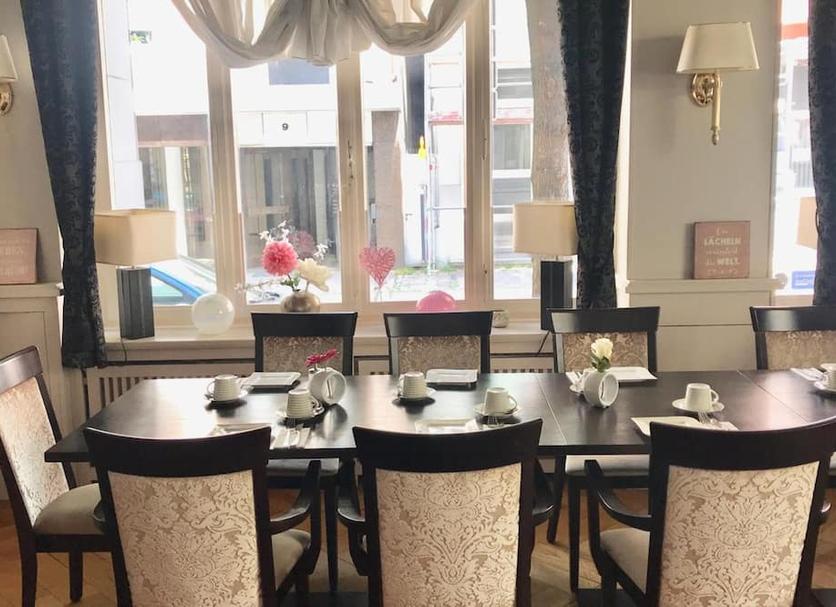 Dining room Photo