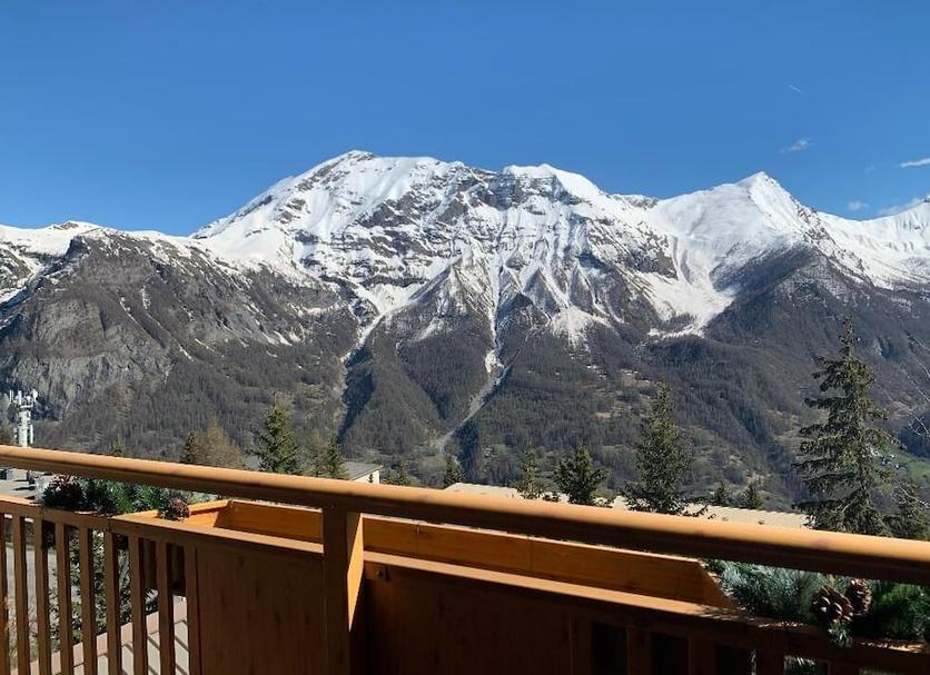 Balcony Photo