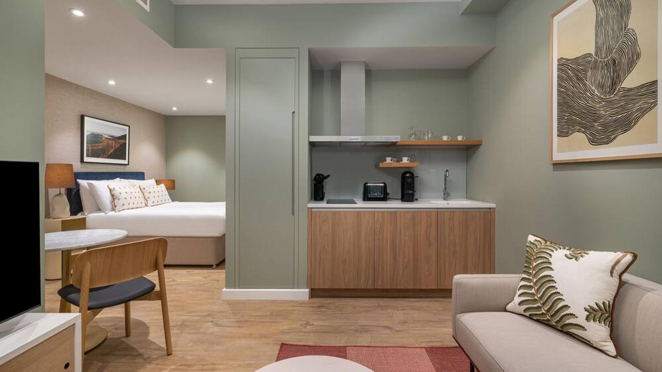 The Lincoln Suites