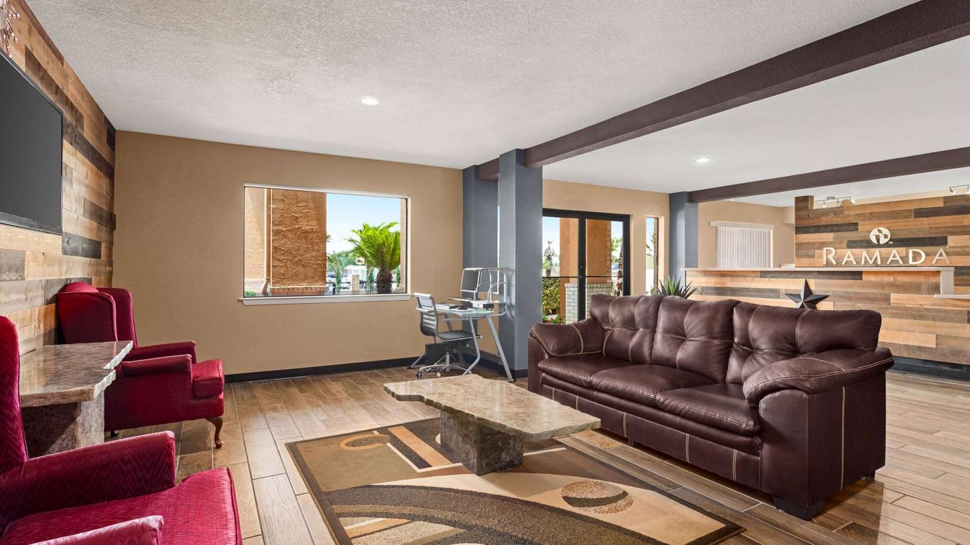 Ramada By Wyndham San Antonio Near Seaworld/Lackland Afb