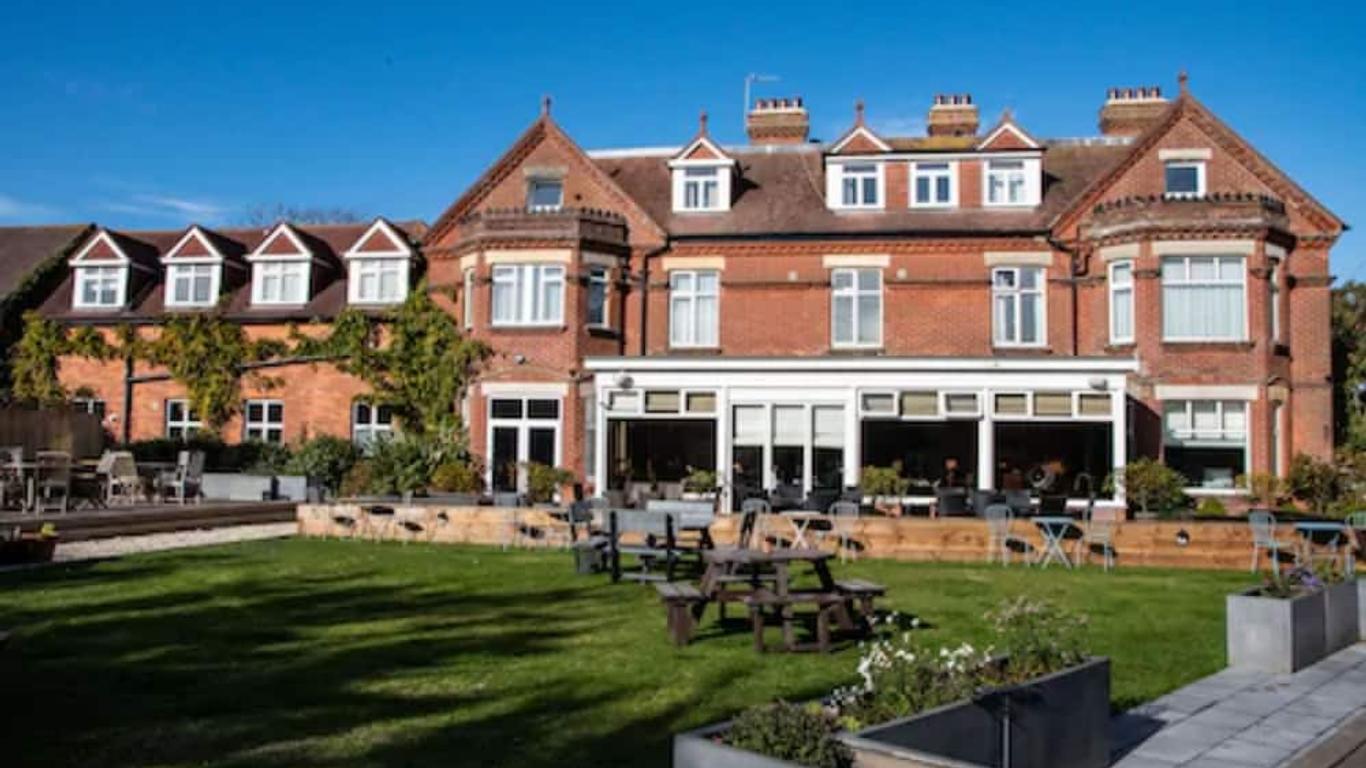 Cliff House Hotel