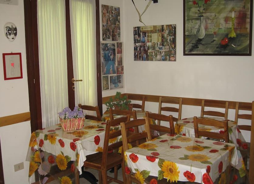 Dining room Photo