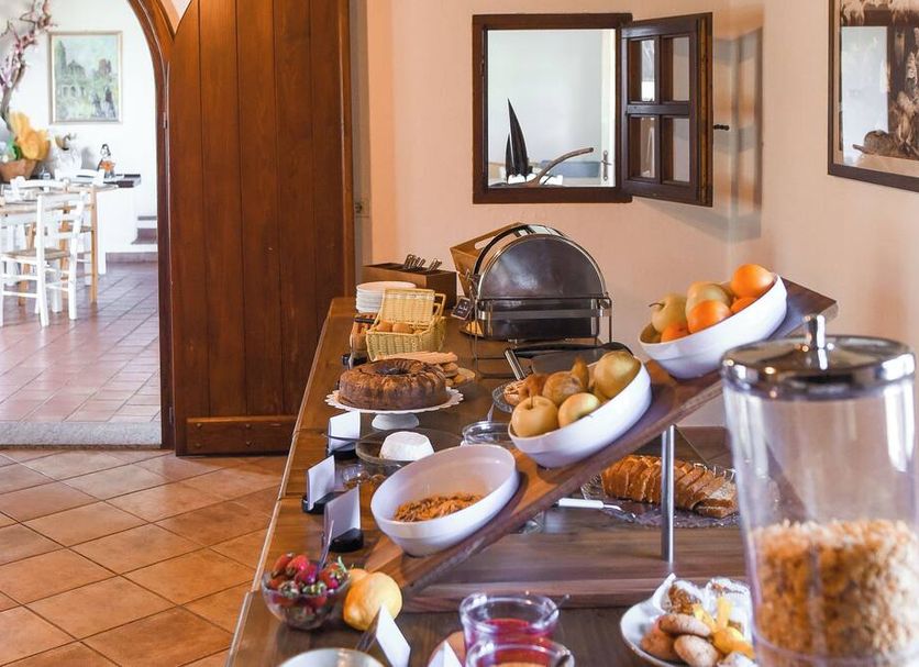 Buffet Photo