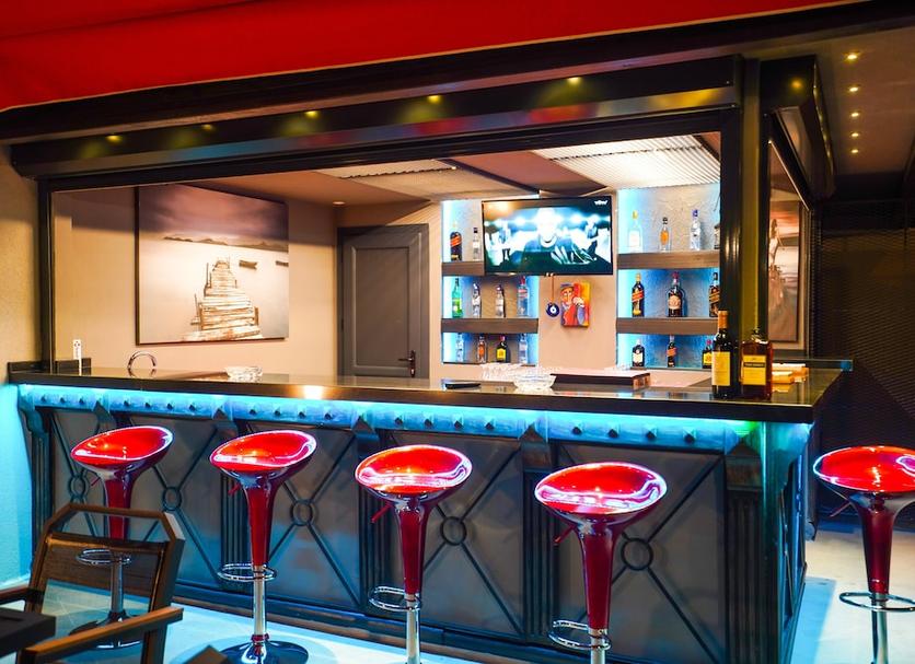 Bar Photo