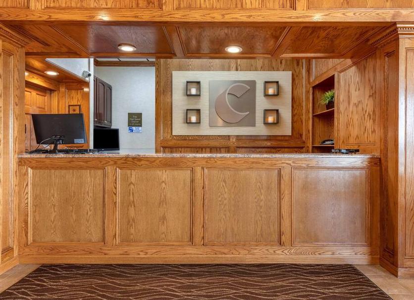 Front desk Photo