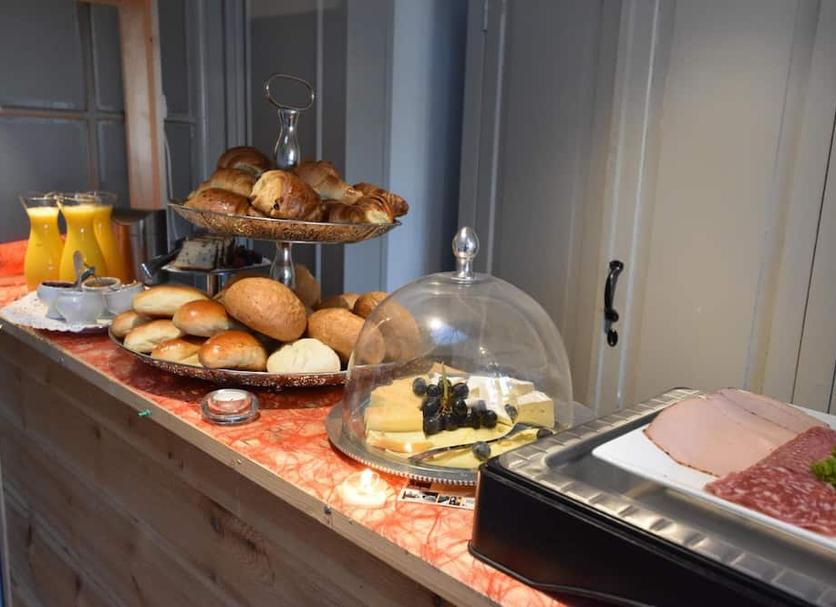 Buffet Photo
