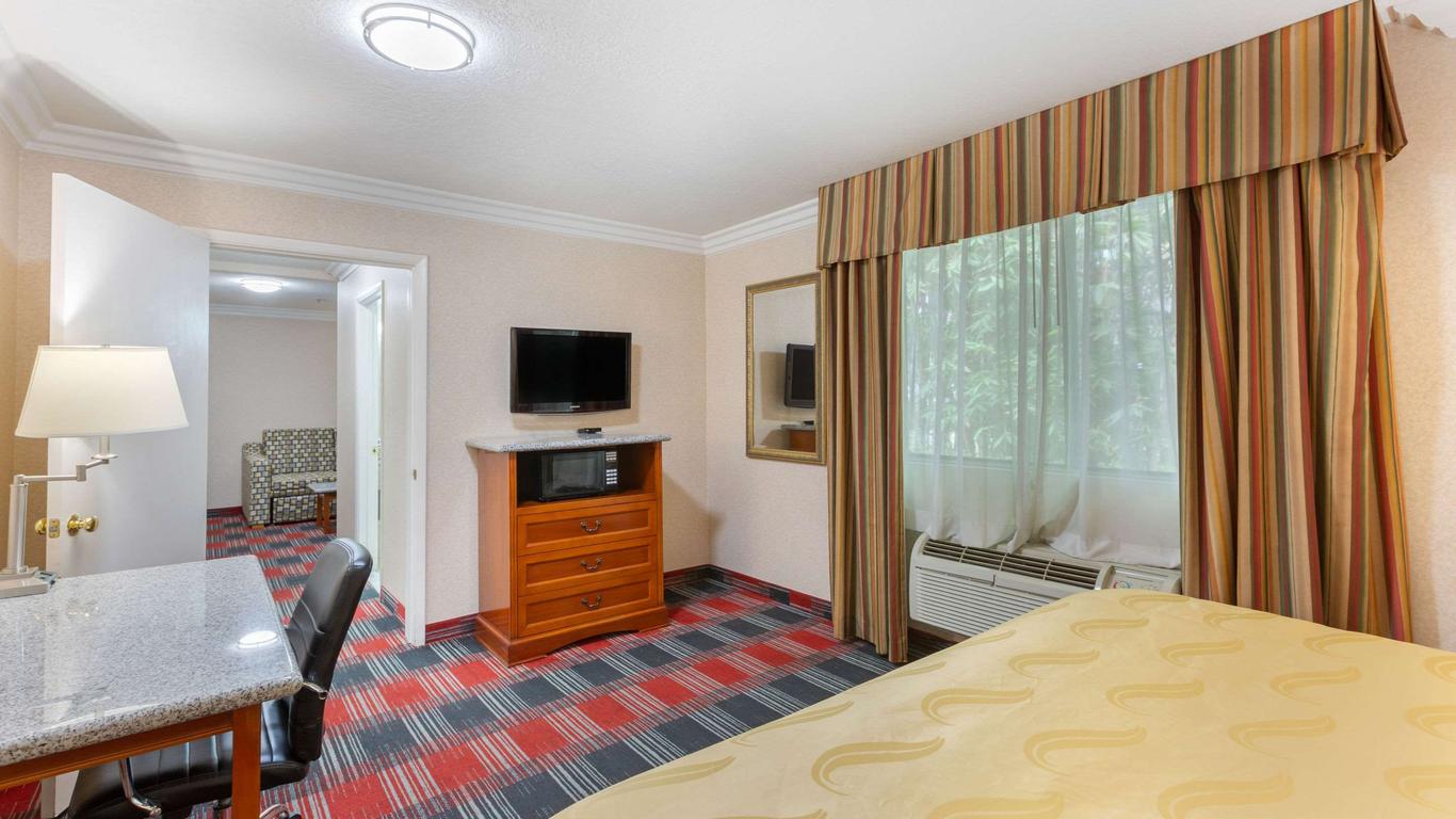 Quality Inn & Suites Oceanside Near Camp Pendleton