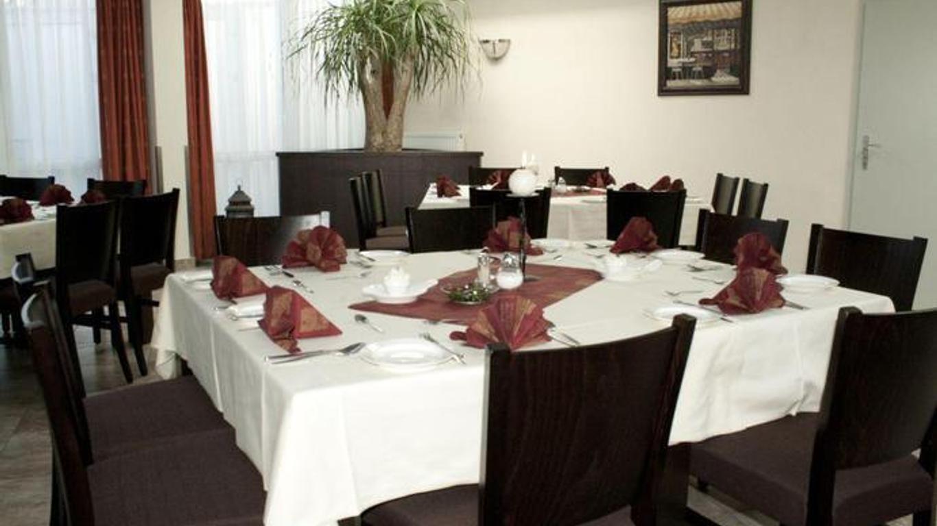 Airport Hotel Jägerhof Weeze