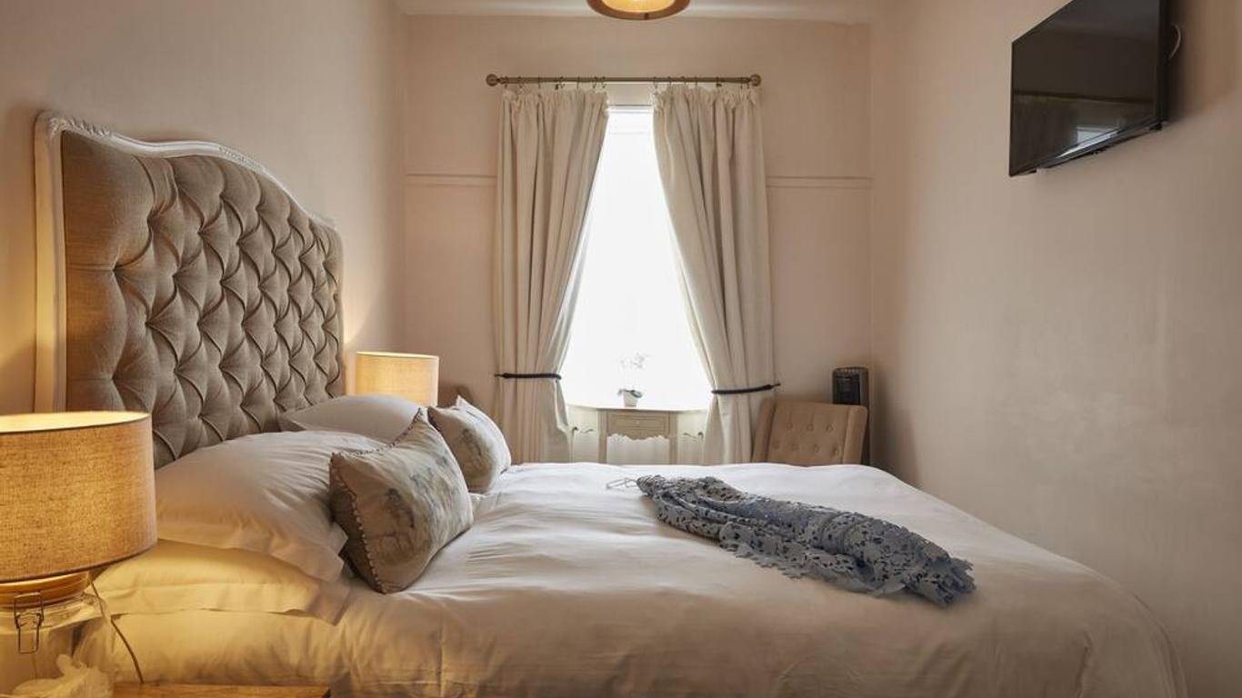 Lyme Townhouse