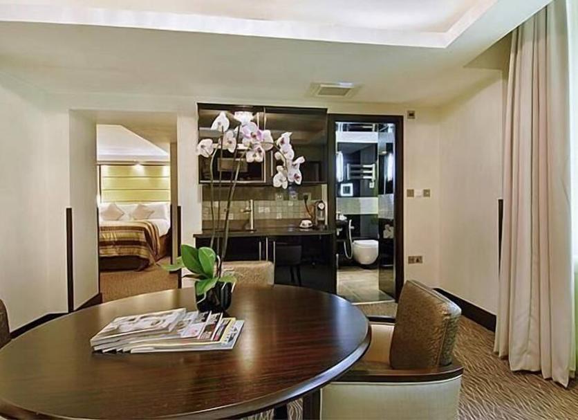 Dining room Photo