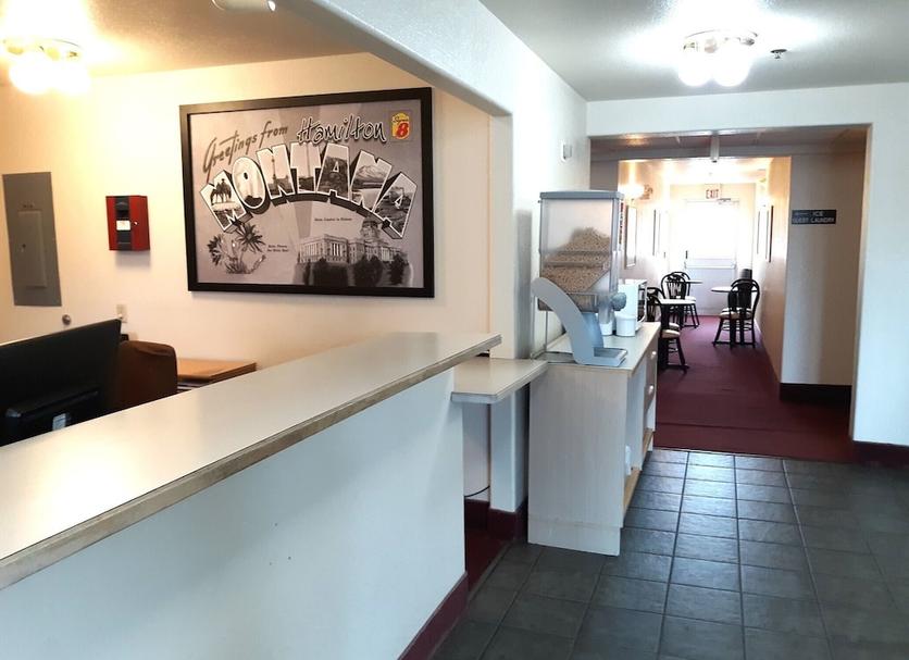 Front desk Photo