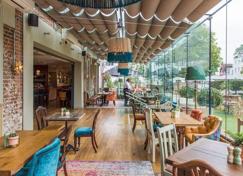 Restaurant Photo