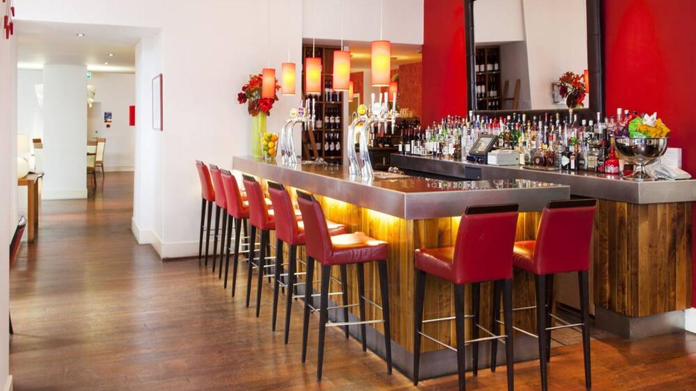 Lanes Hotel
