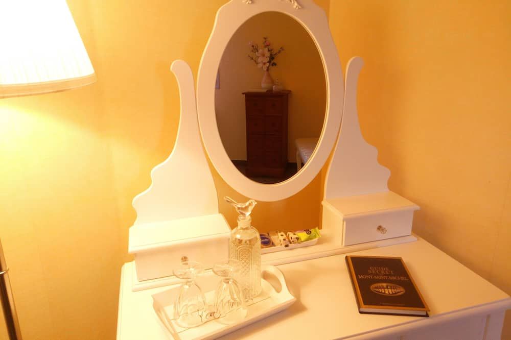 Room amenity