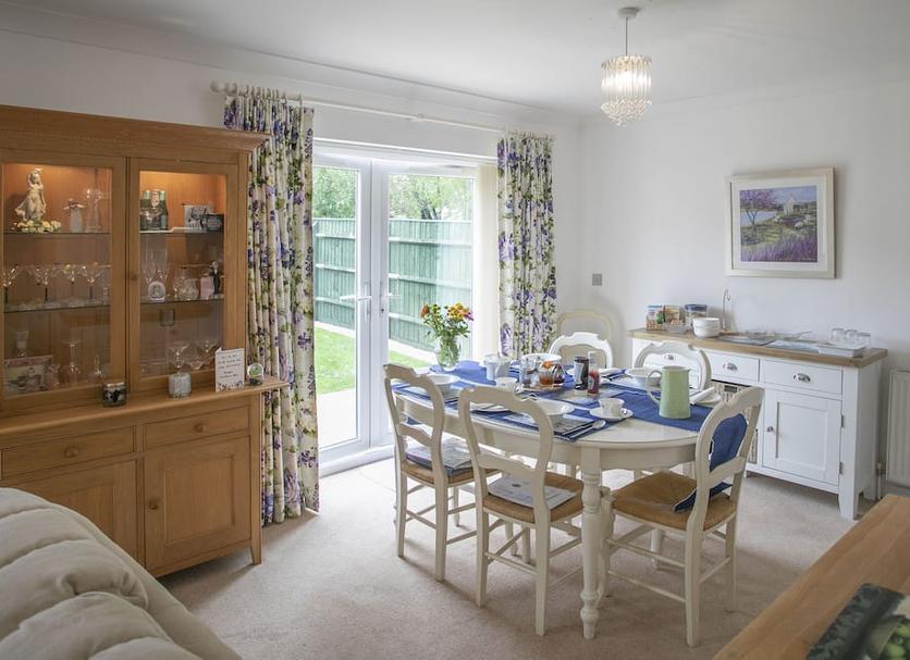 Dining room Photo
