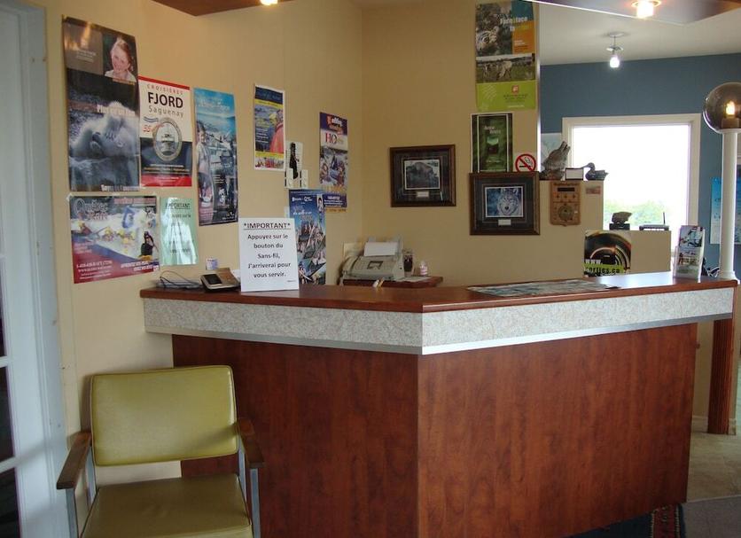 Front desk Photo